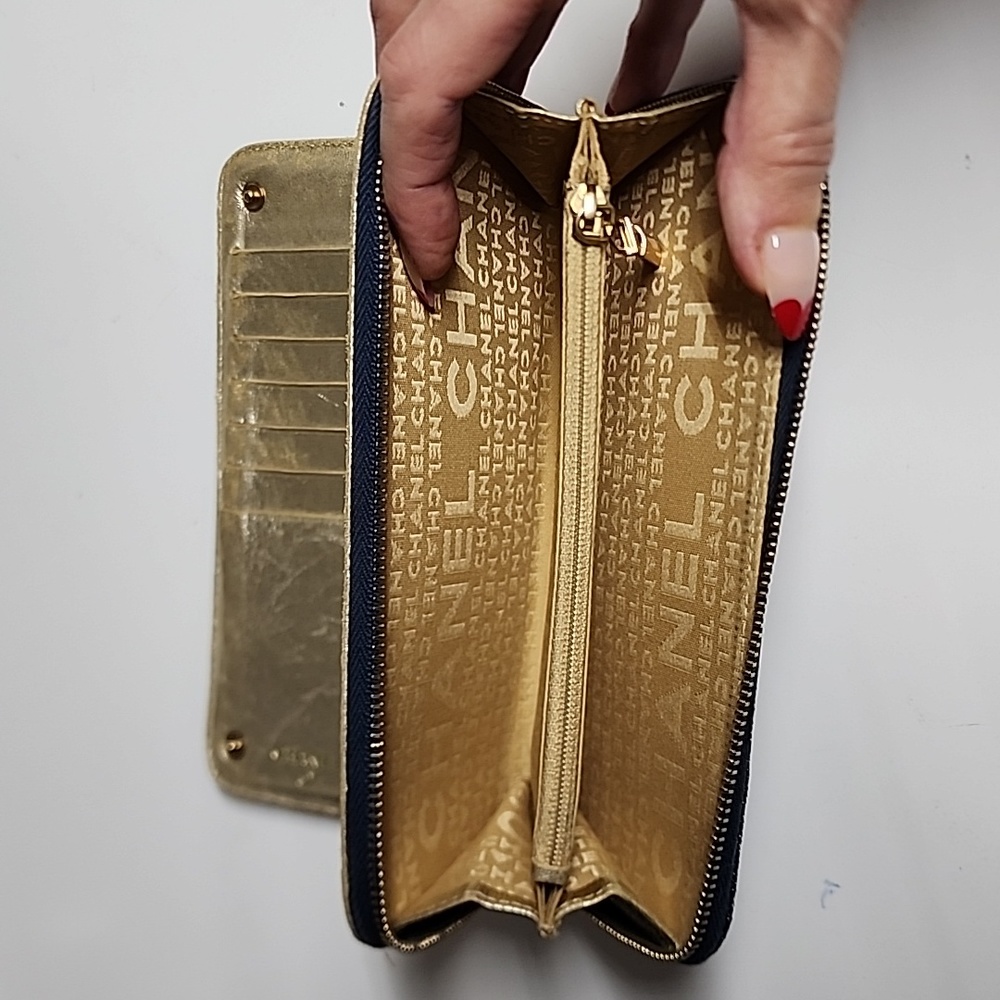 CHANEL Vintage Zip around Denim wallet - Picture 11 of 16